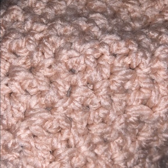 NWT-Handcrafted Dusty Rose Knitted Hat w/Button - Picture 3 of 5